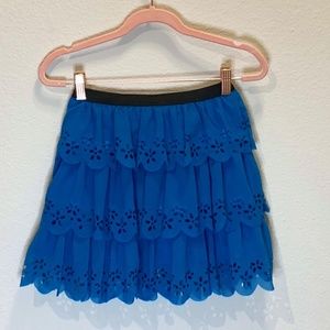 Tier blue skirt